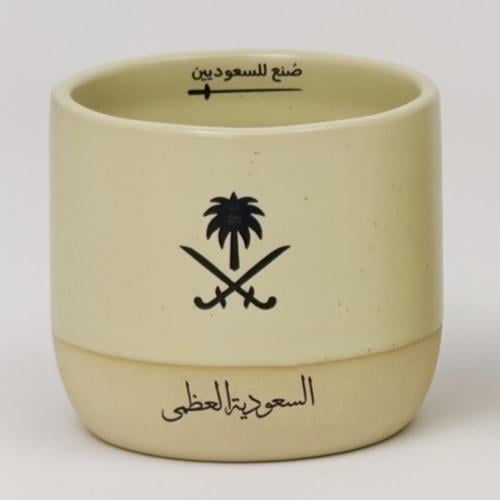 كوب سيراميك بشعار السعودية اسود