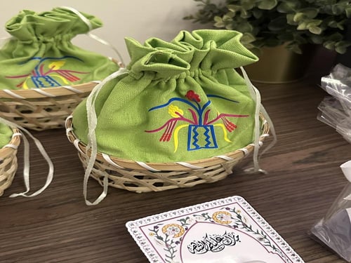 سلة رمضان "تقويم رمضان + مستكة هلال + خاتم تسبيح"