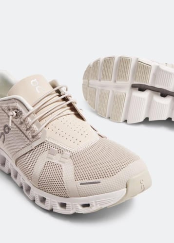 حذاء أون رانينغ كلاود 5 (بيج)