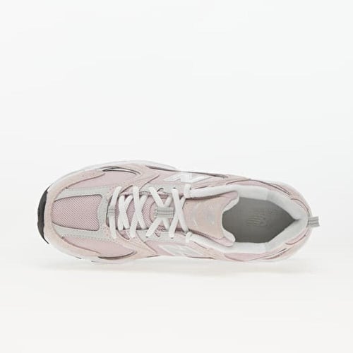 حذاء نيو بالانس 530 (وردي)