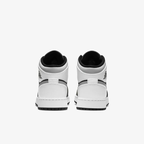 حذاء نايك جوردان 1 (أسود/أبيض)