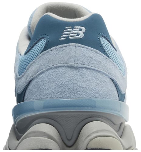 نيو بالانس فوت لوكر لبني