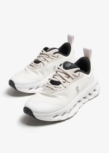 x On Cloudtilt 2.0 running sneakers