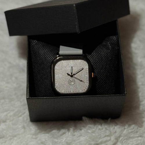 ساعة جلد رمادية للجنسين – أناقة عصرية