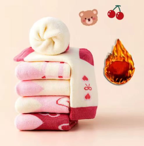 جوارب شتوية للأطفال