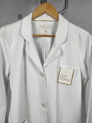 بالطو معمل نسائي رويال