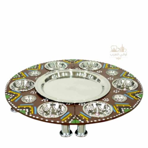 صينية تقديم عشاء بإطار تراثي بني