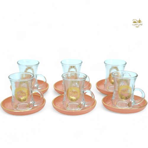 طقم ضيافة وردي فاخر بلمسات ذهبية