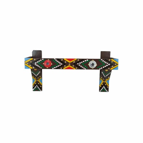 رف خشبي تراثي بني