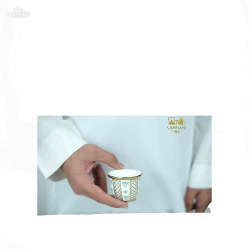 فنجان قهوة نقشة بداوي ذهبي