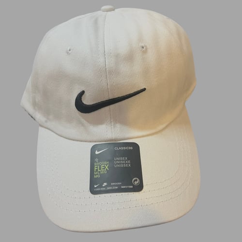 كاب نايك Nike ابيض