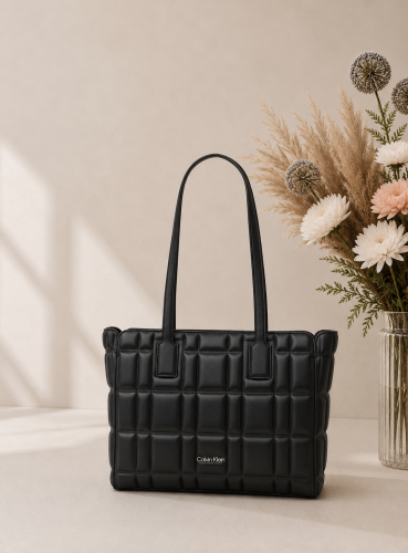 كالڤن | Noa Embossed Grid Tote Bag