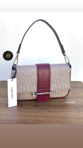 CALVIN KLEIN | Nadine Signature Demi