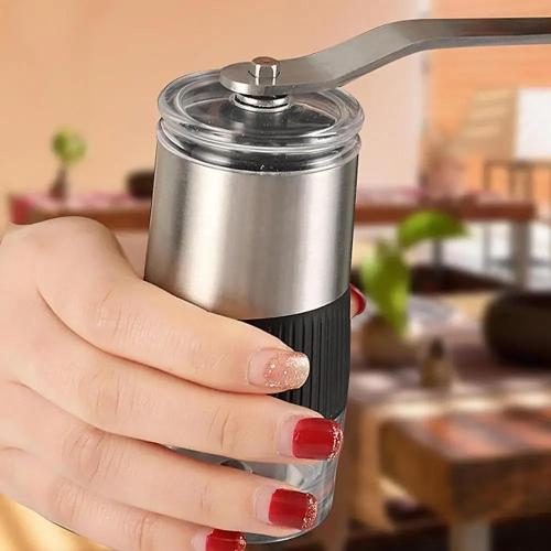Hand-operated coffee grinder