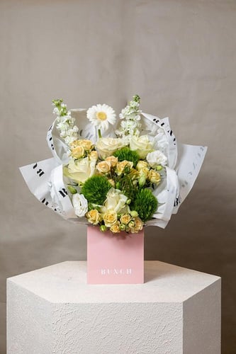 علبة كريلك مع تغليف مميز وورد