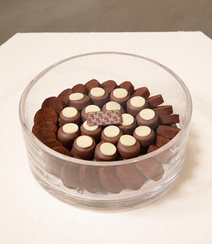 Luxurious glass box with leather lid in various colors