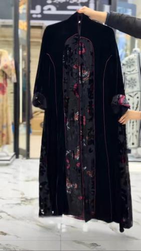 عباية شتوية سوداء