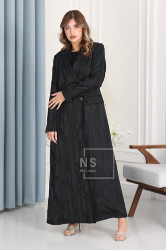 عباية بليزر جاكار أسود مشجر بقصة رسمية