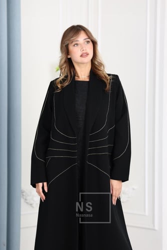 عباية بليزر بقصّات مفصّلة فخمة