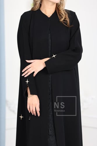 عباية باربي إندونيسي بتفاصيل نجوم معدنية