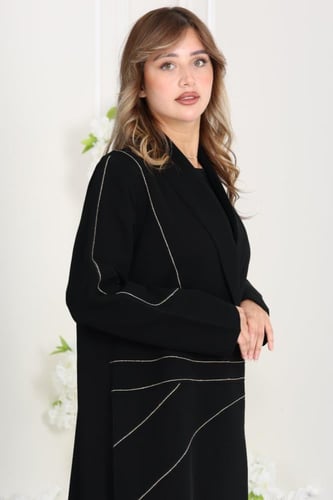 عباية بليزر بقصّات مفصّلة فخمة