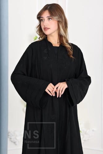 عباية فكرو مشجّر بتطعيم الكريستال