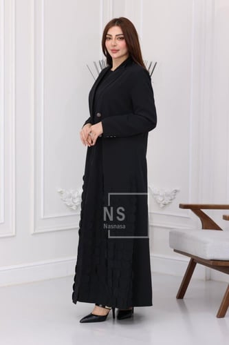 عباية بليزر فاخرة بتخريم دائري وأزرار لامعة وجيوب...