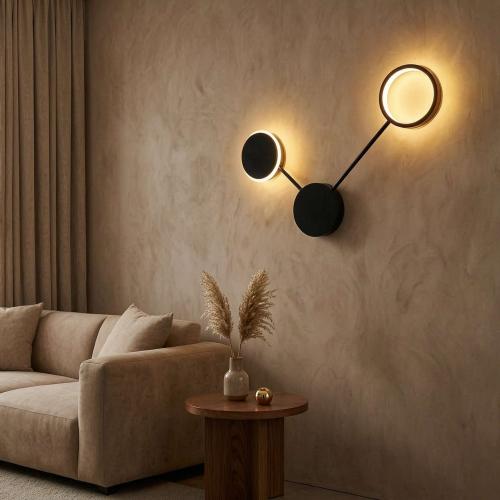 أبليك جداري مودرن LED باللون الأسود بإضاءة أصفر شمسي وتصميم دوائر أنيق – مقاس 35×55 سم