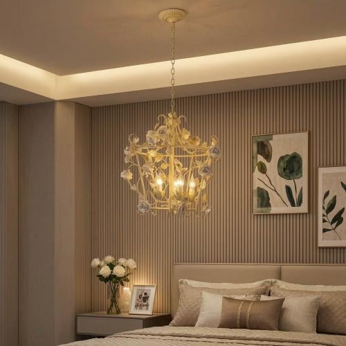 نجفة ورود بتصميم تاج ملكي – بستاشيو وأبيض 55 سم