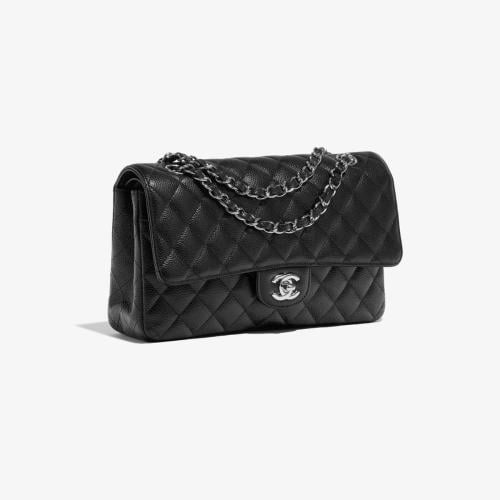 شانيل اسود
