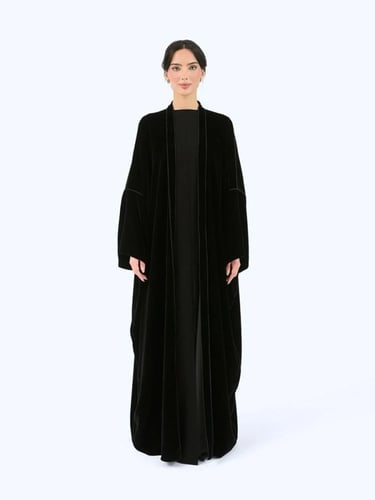 Black Velvet Bisht Abaya