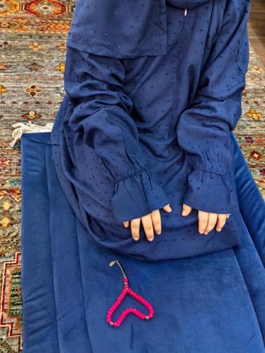 اطقم صلاة بناتي منقط كحلي