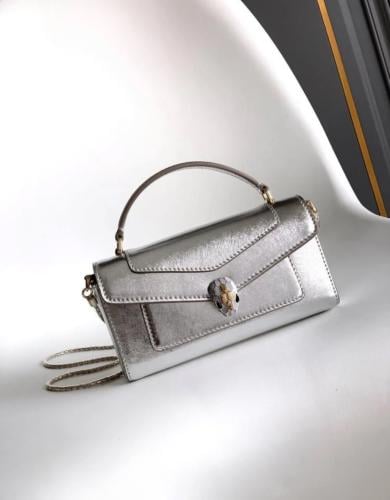 Serpenti Forever phone case من بولغري