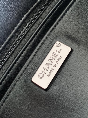 Chanel classic 25cm