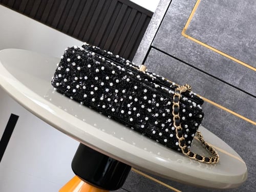 .Chanel bag 20 cm