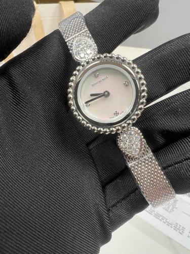 ساعة بوشرون