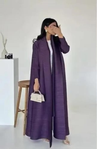 عباية مفتوحة للدوام