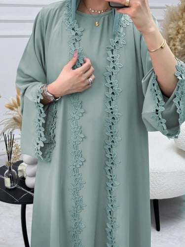 عباية انيقة