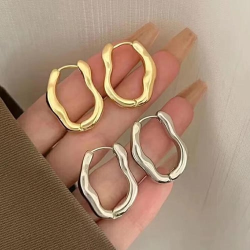 أقراط نسائية ساحرة