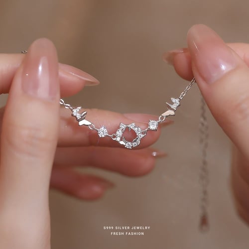 سوار فراشة الألماس