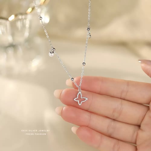 قلادة همس الفراشات فضة عيار 925