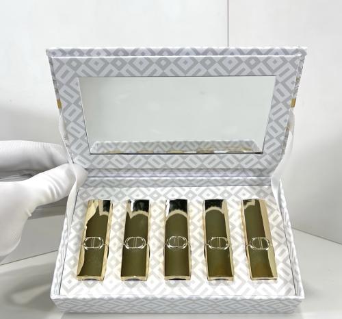 طقم ارواج ديور