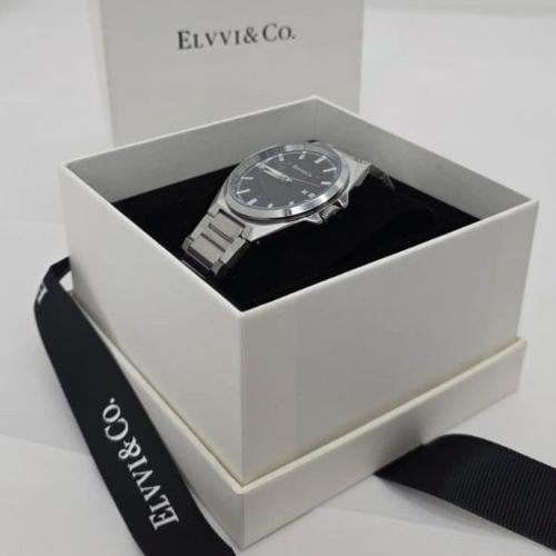 ساعة ايليت مومنت