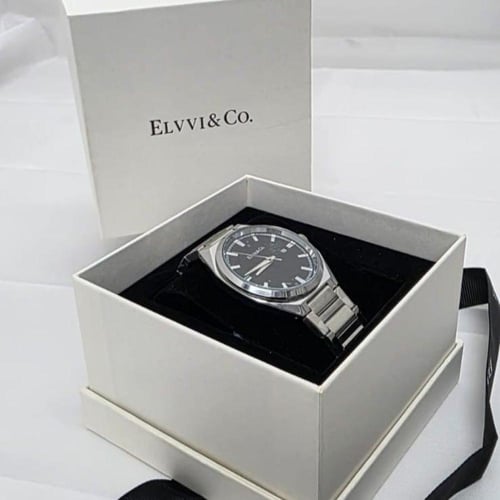 ساعة ايليت مومنت