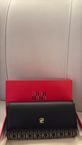 شنطة كارولينا هيريرا كروس Carolina Herrera