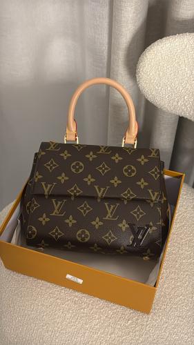 شنطة LoUlS VUITTON