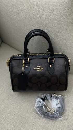 شنطة كوتش صغيرة COACH