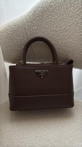 شنطة PRADA