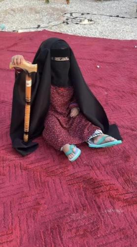 طقم العجوز الصغيرة