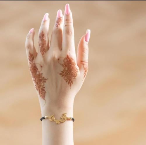 اسوارة خيط بالاسم لمن تحب